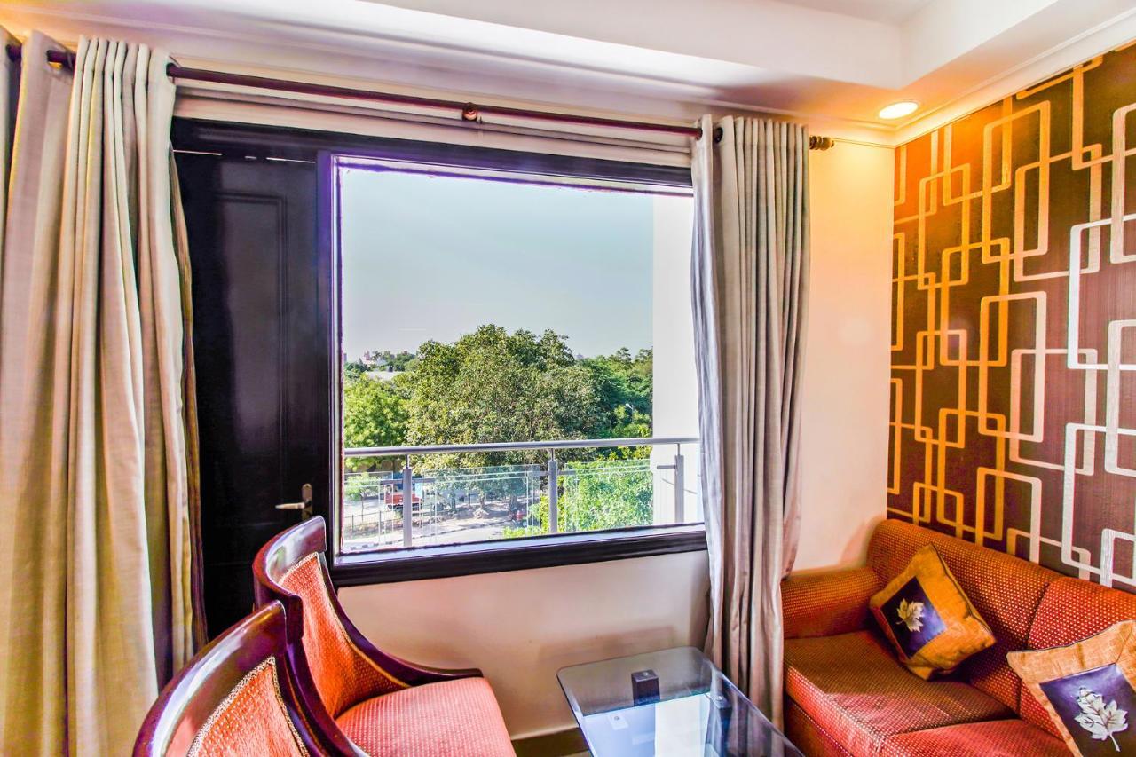 Fabhotel Signature Plaza Нью-Дели Экстерьер фото