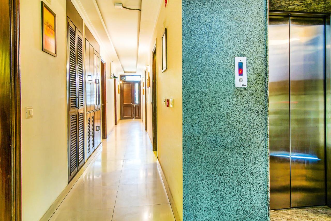 Fabhotel Signature Plaza Нью-Дели Экстерьер фото
